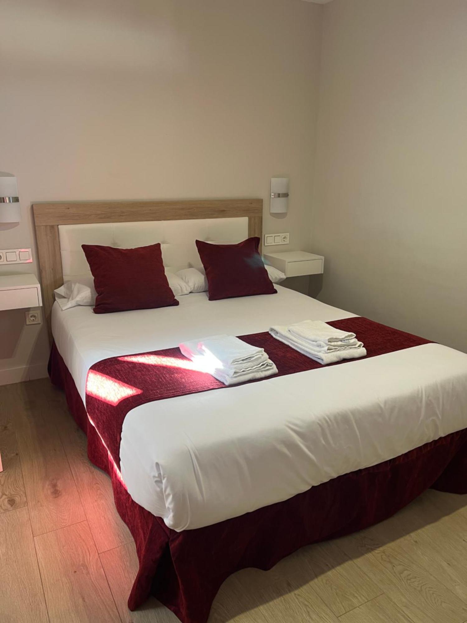 Apartamentos Pinar Malaga Centro Zewnętrze zdjęcie