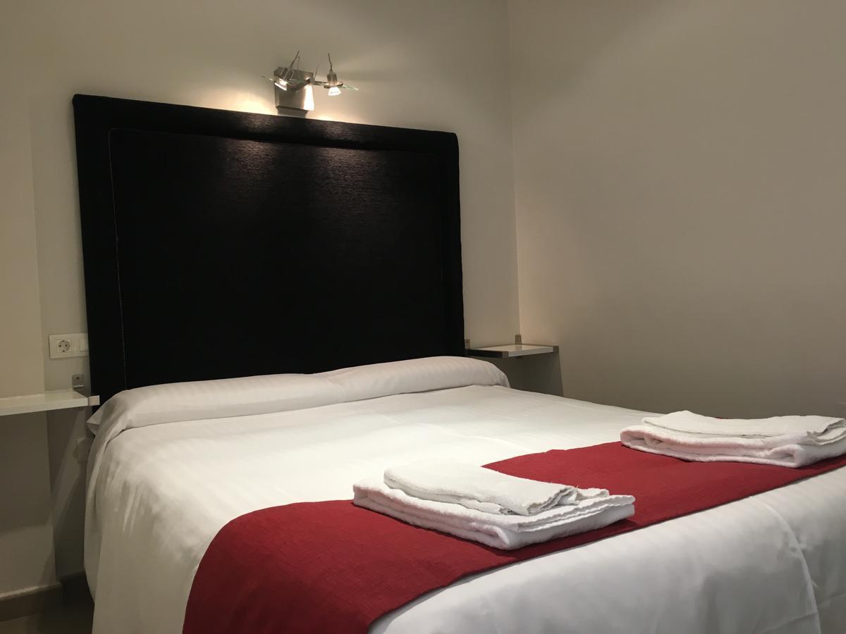 Apartamentos Pinar Malaga Centro Zewnętrze zdjęcie