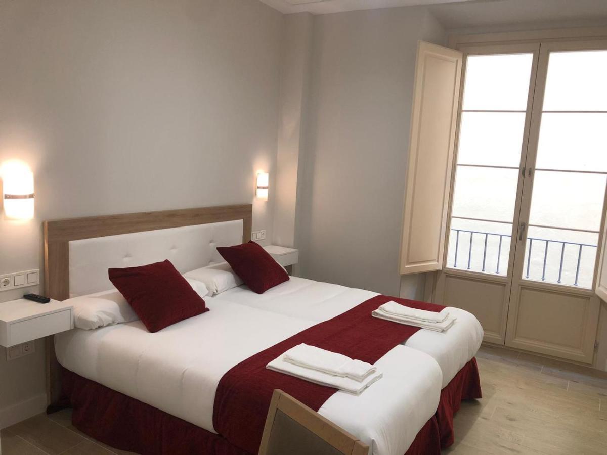 Apartamentos Pinar Malaga Centro Zewnętrze zdjęcie